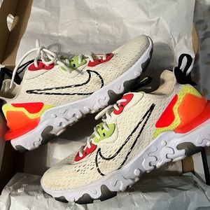 Nike NSW React Vision